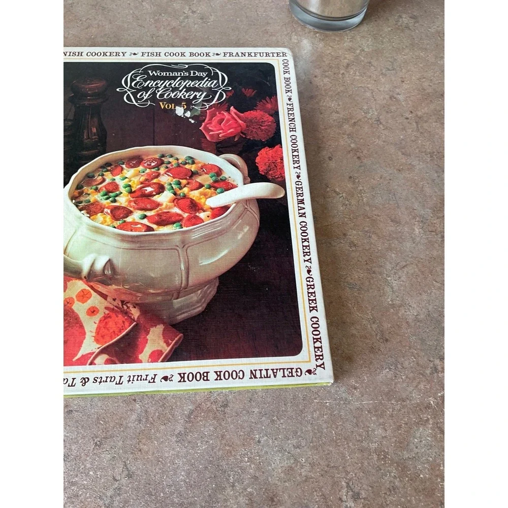 Woman's Day Encyclopedia of Cookery Volume 5 Hardcover‎ Vintage Cookbook 1966